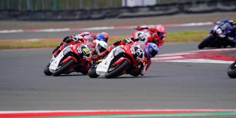 Tunggangi CBR, Dua Pebalap kelas SS 600 Astra Honda Racing Team Borong Podium di ARRC Mandalika