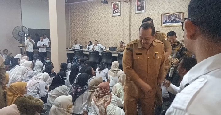 Honorer di Kota Serang tuntut diangkat PPPK
