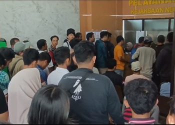 Ribuan Warga ambil bukti tilang di Kantor Kejaksaan Negeri Serang
