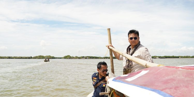 Pagar laut di Tangerang Rugikan Nelayan