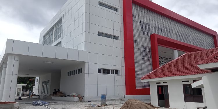 Pembangunan Kantor Bank Banten di Kota Serang nyaris rampung