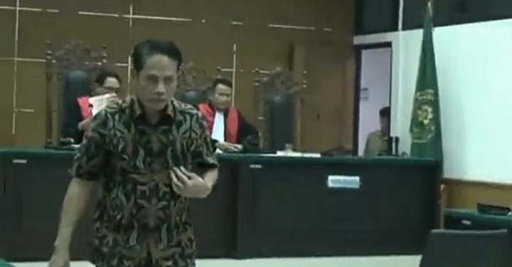 Korupsi Penggunaan aset negara