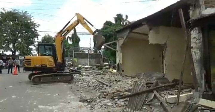 Bayar sewa lapak di Tanah PT KAI 7-15 Juta rupiah pertahun