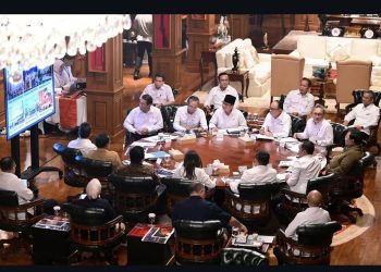 MENTERI DESA PDT DAN PECI HITAM