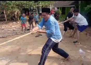 Rayakan HUT RI ke 80 ,Warga Lebak Terminal Berebut Hadiah