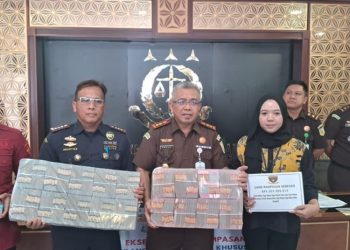 Kejari Lebak Eksekusi 1,3 Miliar Dari Rokok Ilegal