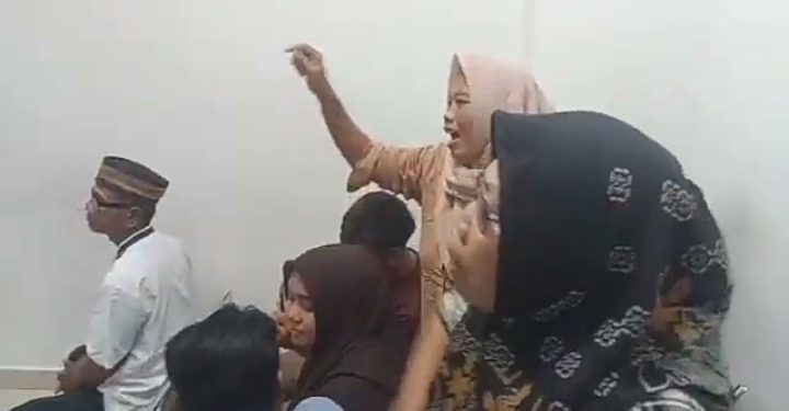 Vonis Hakim PN Serang Diprotes Korban Koperasi BMT