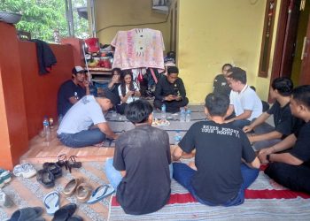 The Jakmania Serang Anggota Viking,Dua Anggota Viking Terluka